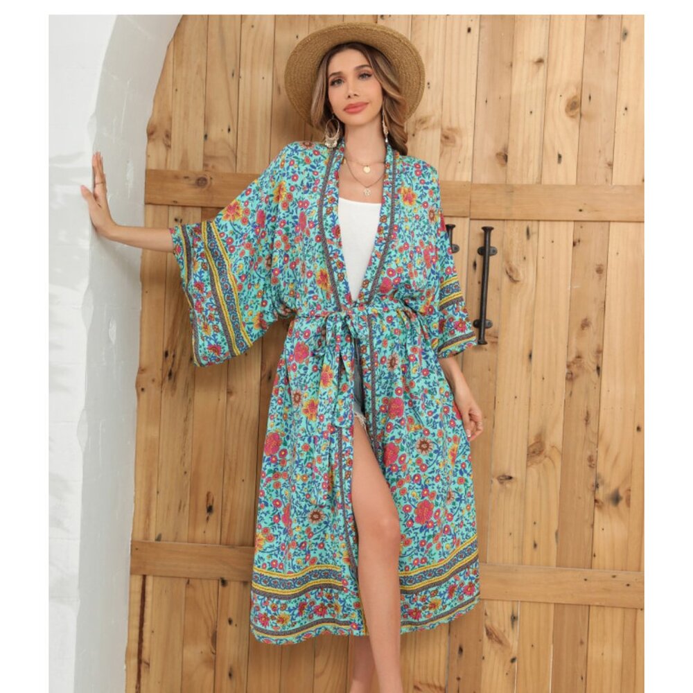 R Vivimos Women's Floral Cover-up